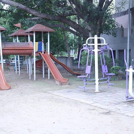 Divine India Service Apartment 3Bhk,B57 Sarita Vihar,Apollo Nowe Delhi Zewnętrze zdjęcie