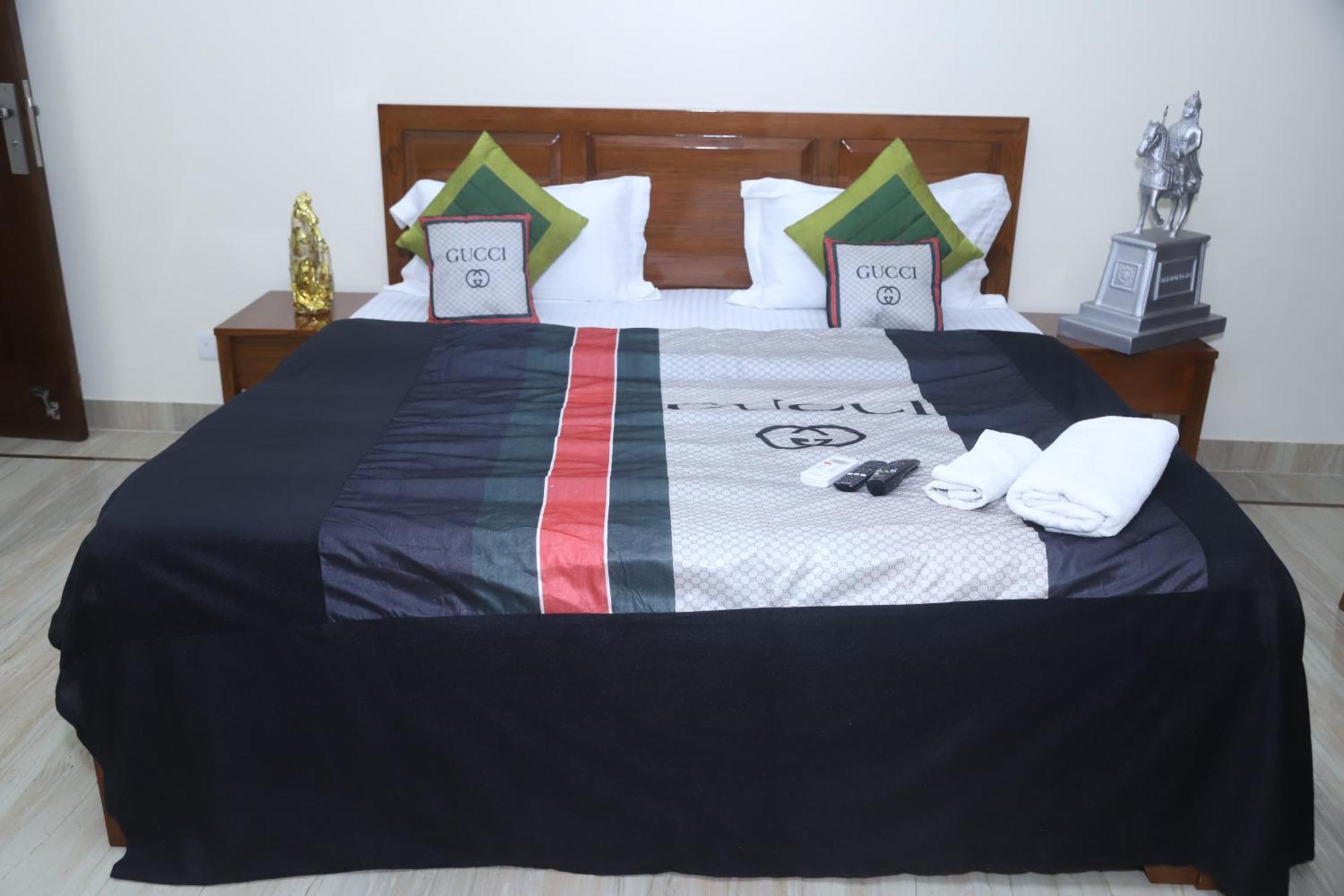 Divine India Service Apartment 3Bhk,B57 Sarita Vihar,Apollo Nowe Delhi Zewnętrze zdjęcie